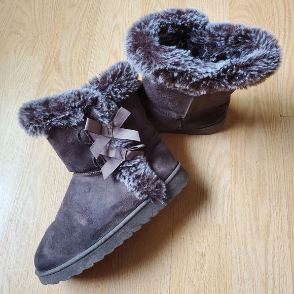 J Mark Woman's Suade Warm Winter Boots Size 9. - Picture 6 of 10